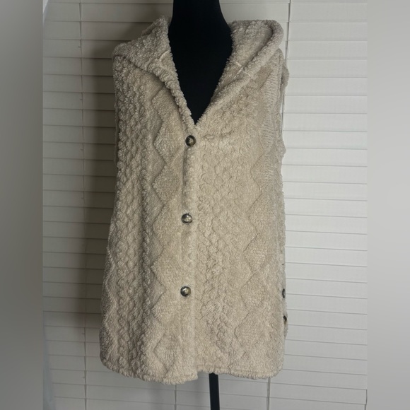 Women's soft Hooded Sleeveless Fuzzy coat/vest for Fall/Winter (L) - Picture 2 of 6